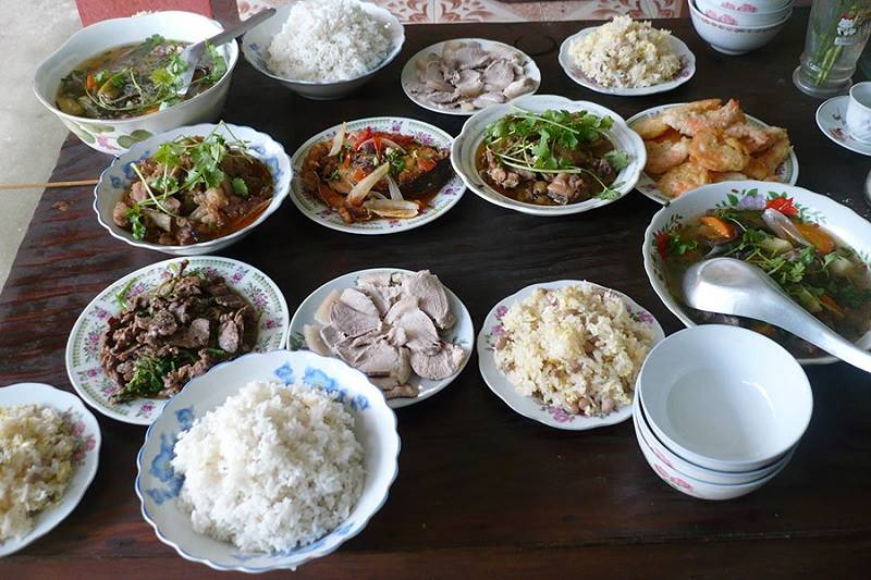 Mơ thấy ăn cơm là điềm gì Mơ thấy ăn cơm là điềm gì