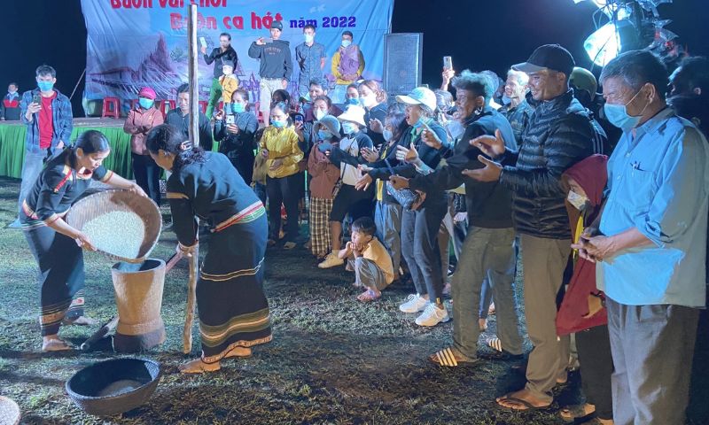 Mơ thấy ca hát vui chơi bạn nên đánh đề con gì? Mơ thấy ca hát vui chơi bạn nên đánh đề con gì?