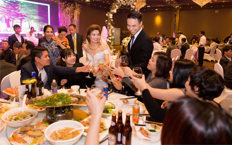 Ý Nghĩa Liên Quan Đến Con Số Của Những Giấc Mơ Thấy Ăn Tiệc Ý Nghĩa Liên Quan Đến Con Số Của Những Giấc Mơ Thấy Ăn Tiệc